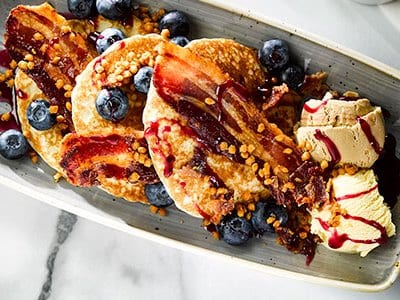 Candied bacon and blueberry pancakes - Bidfood